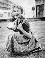  Фільм список  (фільмографія) 