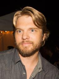 Девід Петкау